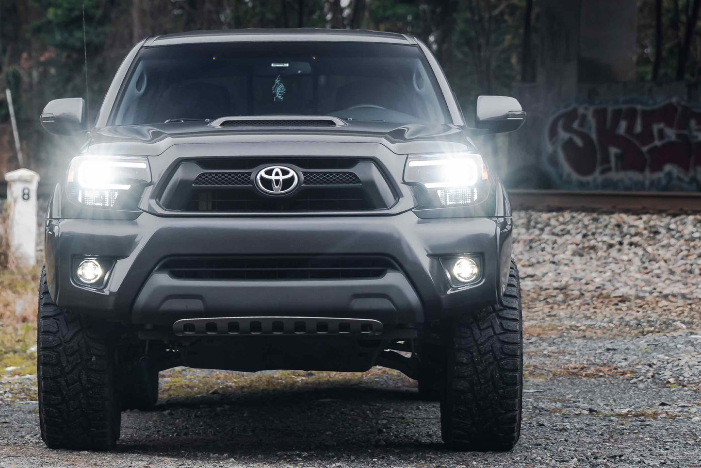 XB Hybrid LED Headlights (Pair / White DRL) <br> 12-15 Toyota Tacoma